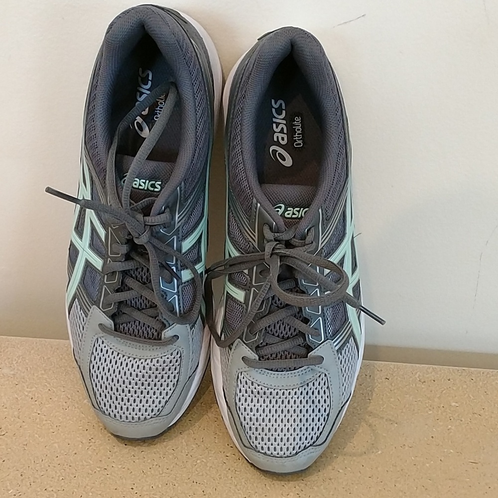 Asics Running Shoe - Picture 6 of 7